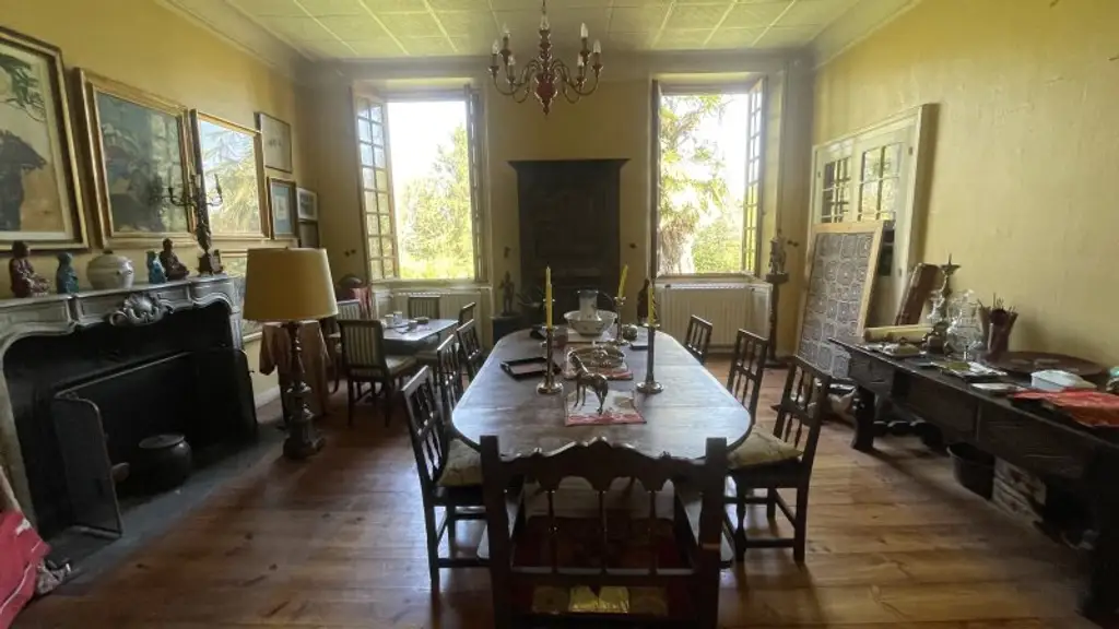 Traumhaftes Château in Südfrankreich mit Blick auf die Pyrenäen – nur 790.000 €