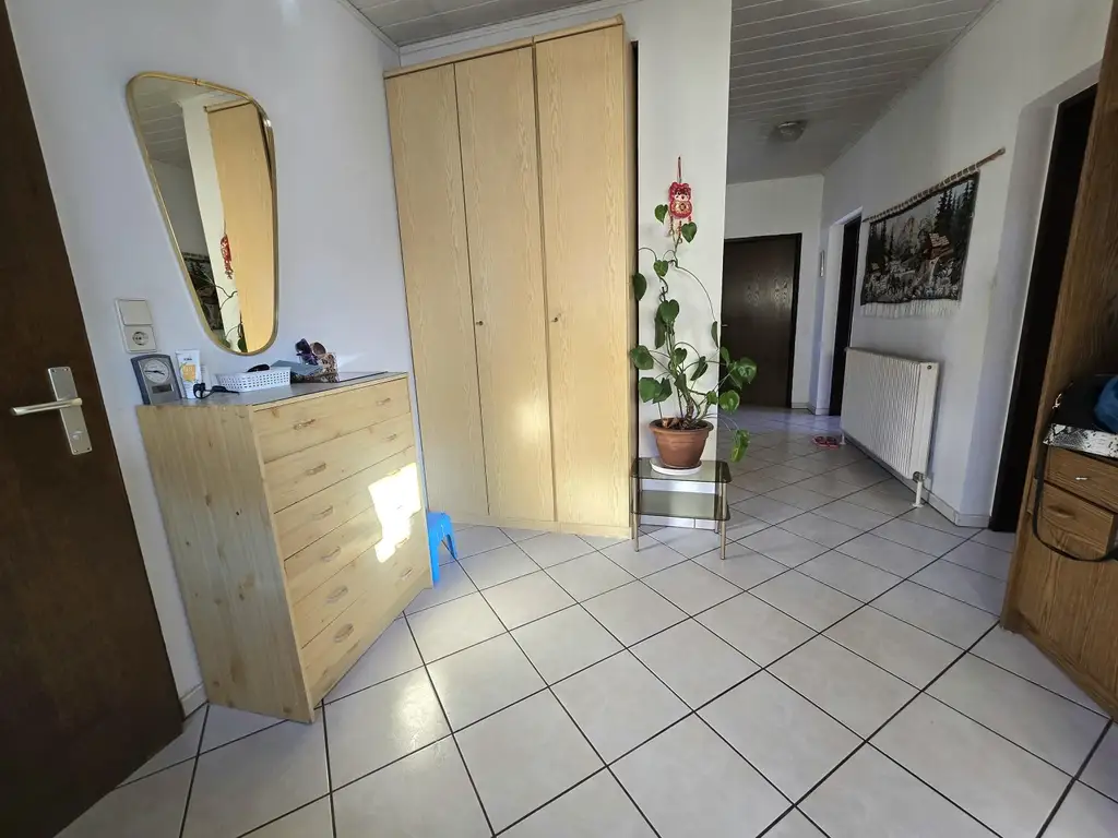 "Einfamilienhaus mit Potenzial und großem Garten – Theresienfeld "