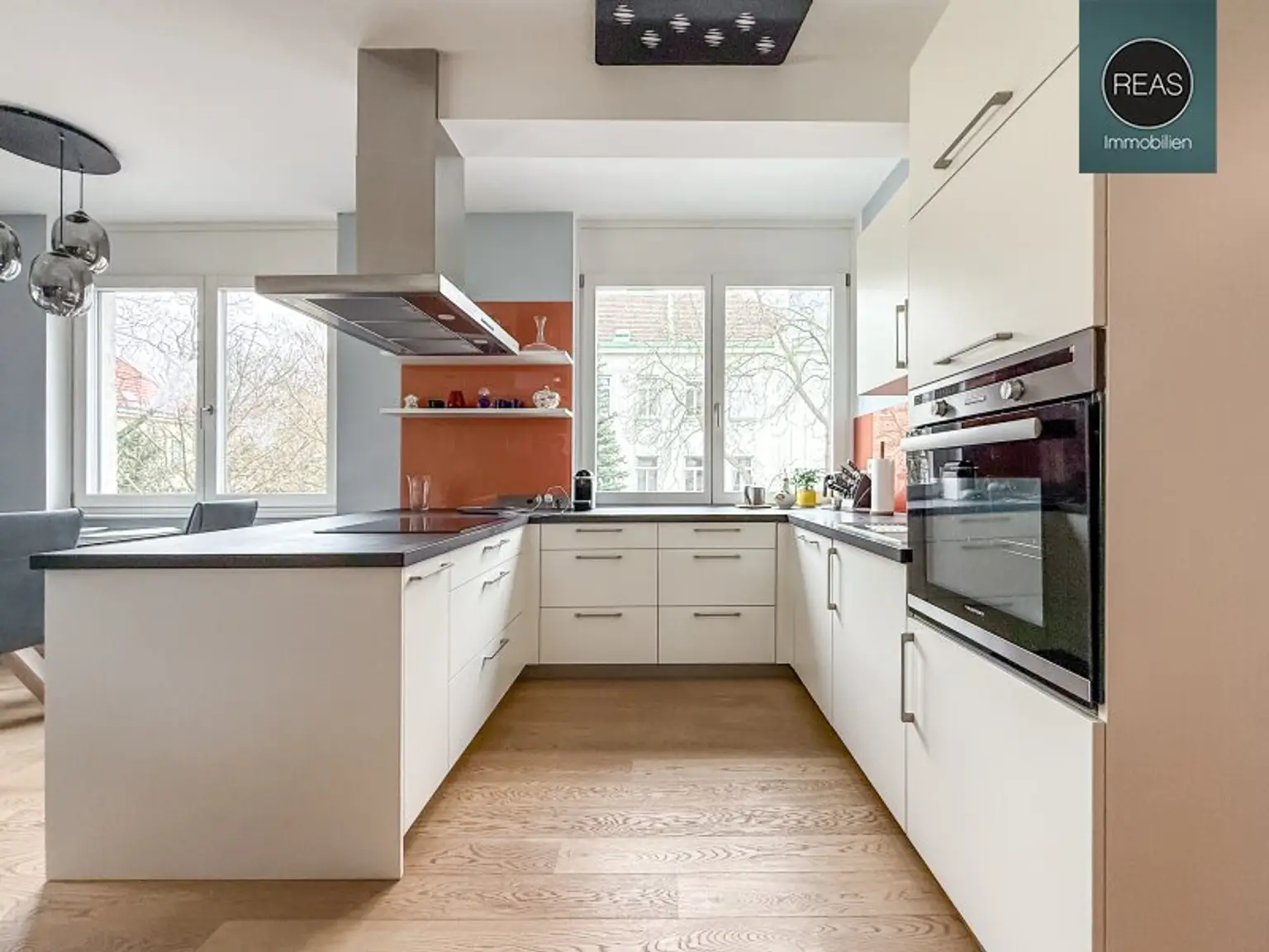 Traum Balkon - Wohnung in Hietzinger Bestlage! Garage verfügbar!