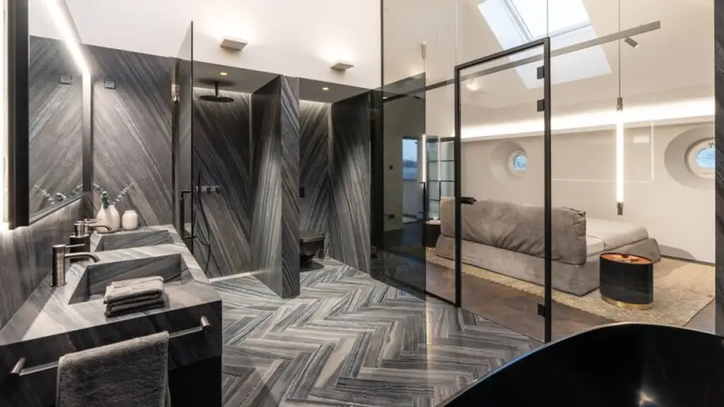 Exklusive Dachgeschoßwohnung: Ein einzigartiges Masterpiece an Design