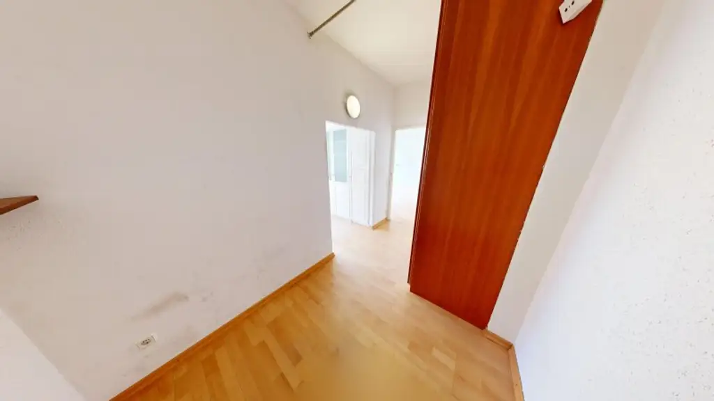 Ein helles Zuhause mit Zukunft für Eigennutzer und Investoren