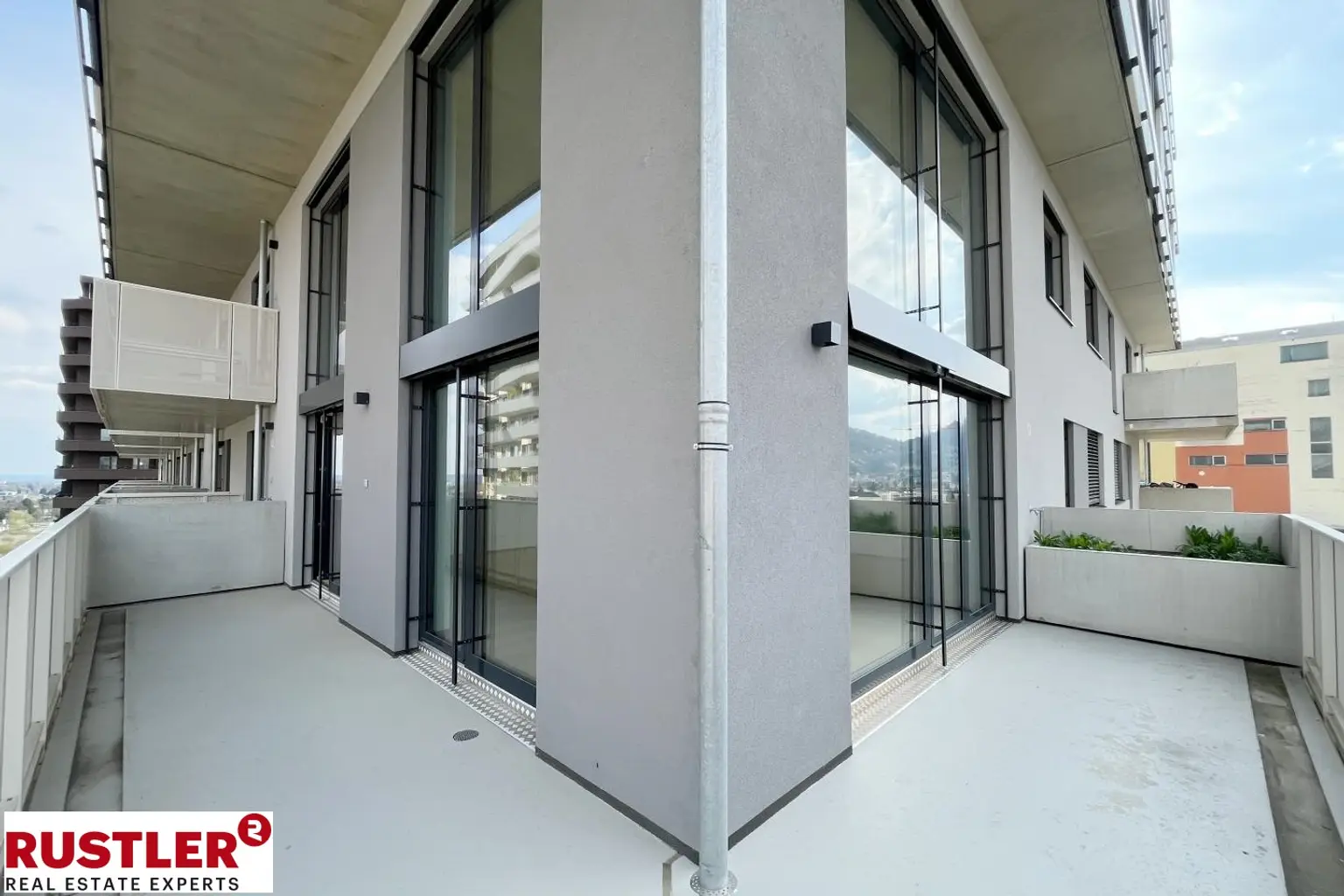 Der nächste Level für Ihr Business: Hochwertige Bürofläche mit Galerie und Aussicht