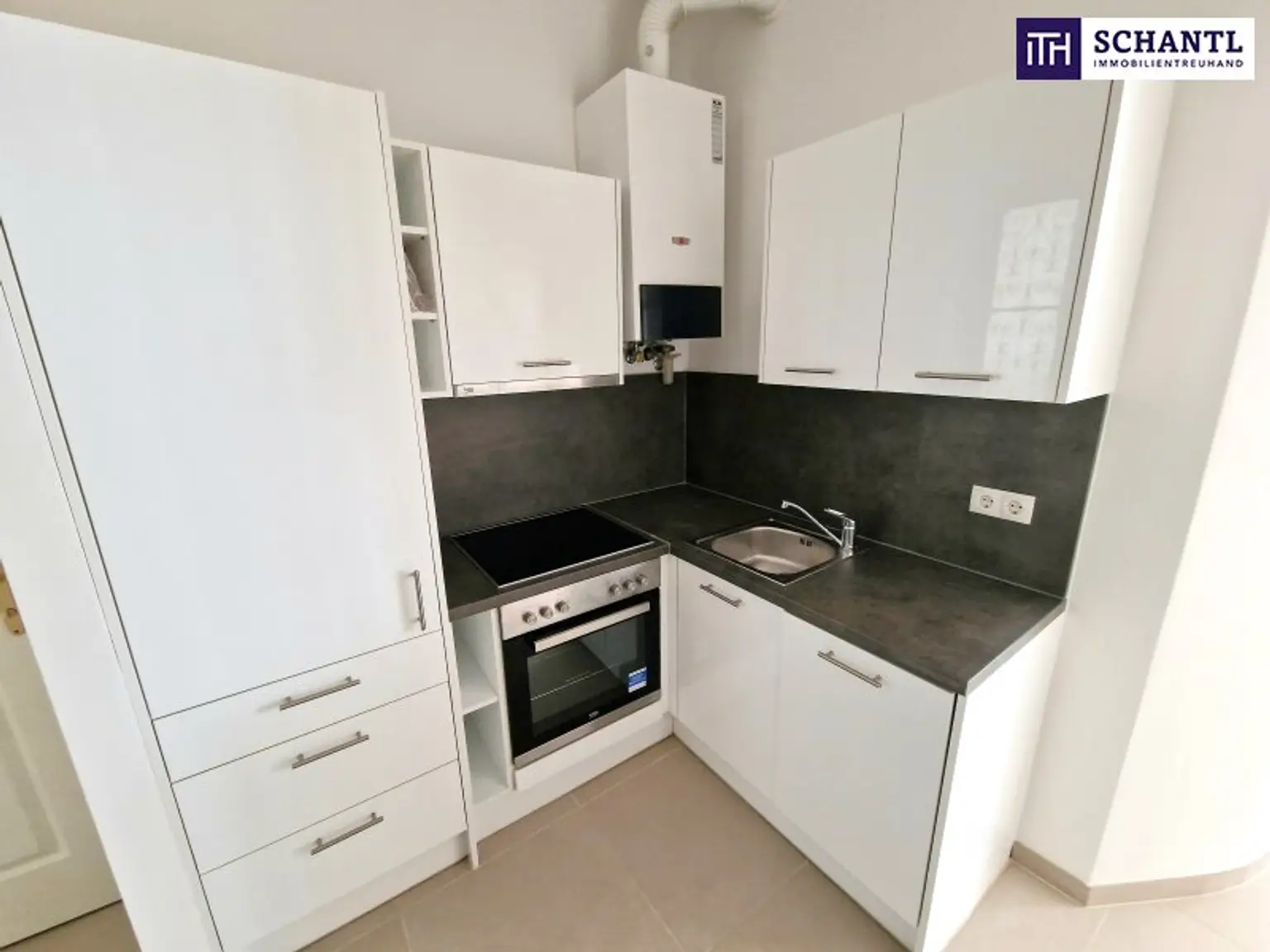 Altbauflair neu entdeckt: Liebevoll sanierte 2-Zimmer-Wohnung mit moderner Ausstattung und bester Infrastruktur +Traumhaftes Altbauhaus + Überzeugen Sie sich selbst!