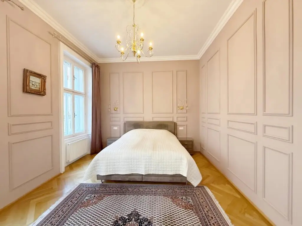 Fully furnished apartment - within walking distance to the 1st district, also available for short-term rentals.