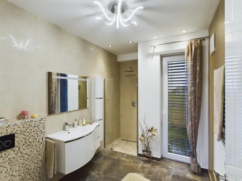 Stilvolle, möblierte Villa nahe Wien – Ihr Traumhaus zum Einziehen!