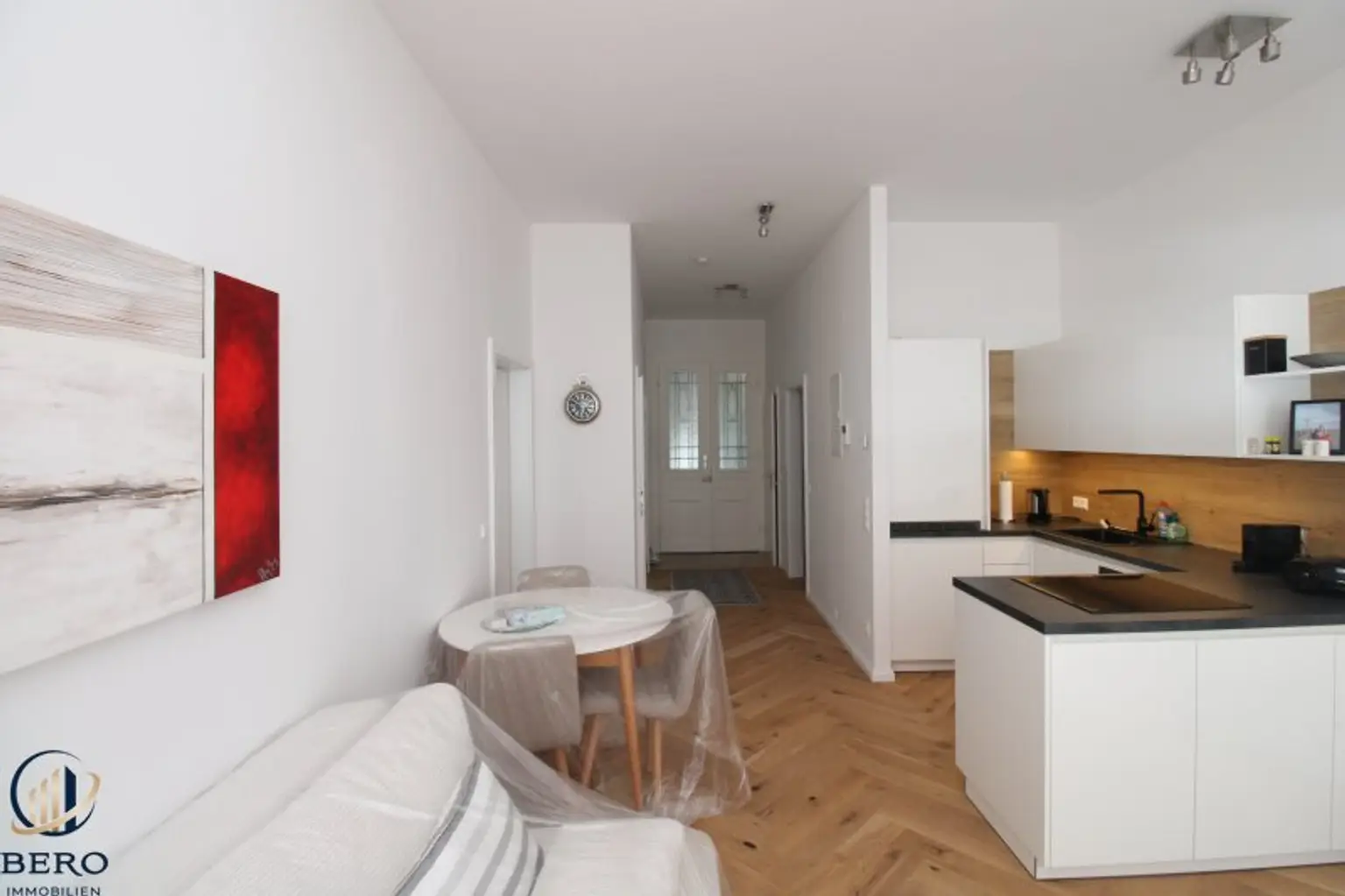 Provisionsfrei! Moderne 3-Zimmer-Wohnung mit Loggia!
