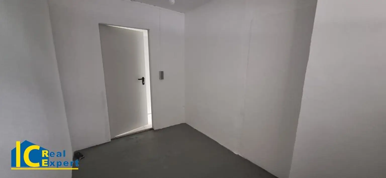 Brandschutztüre, frisch saniert