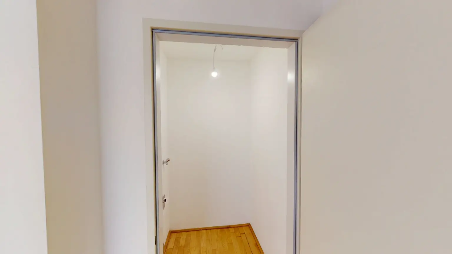Ruhiges Wohnglück: 3-Zimmer-Neubau mit Garten zur Hofseite