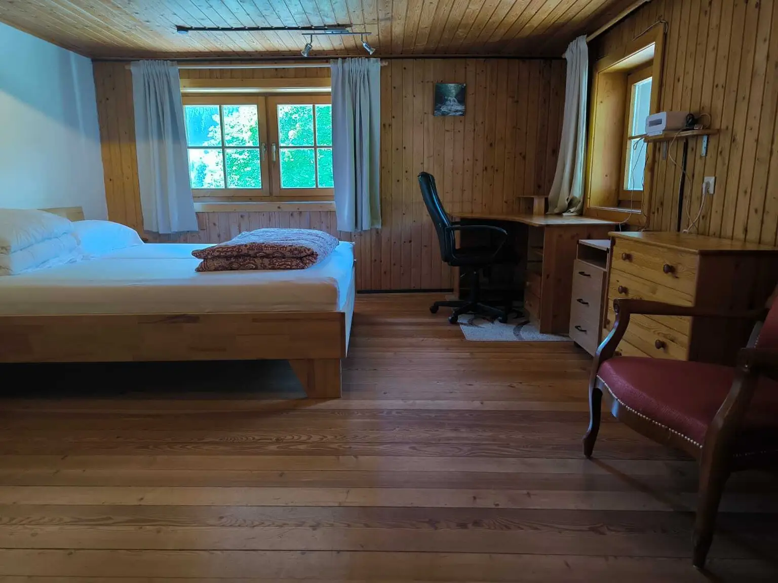 Großzügige Liegenschaft am Afritzer See – mit Apartment, privatem Seezugang und Panoramablick