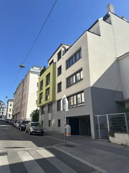 vor dem Haus
