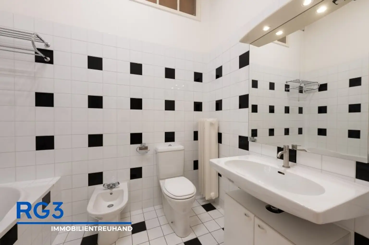 Repräsentative 3 Zimmer Wohnung mit Balkon