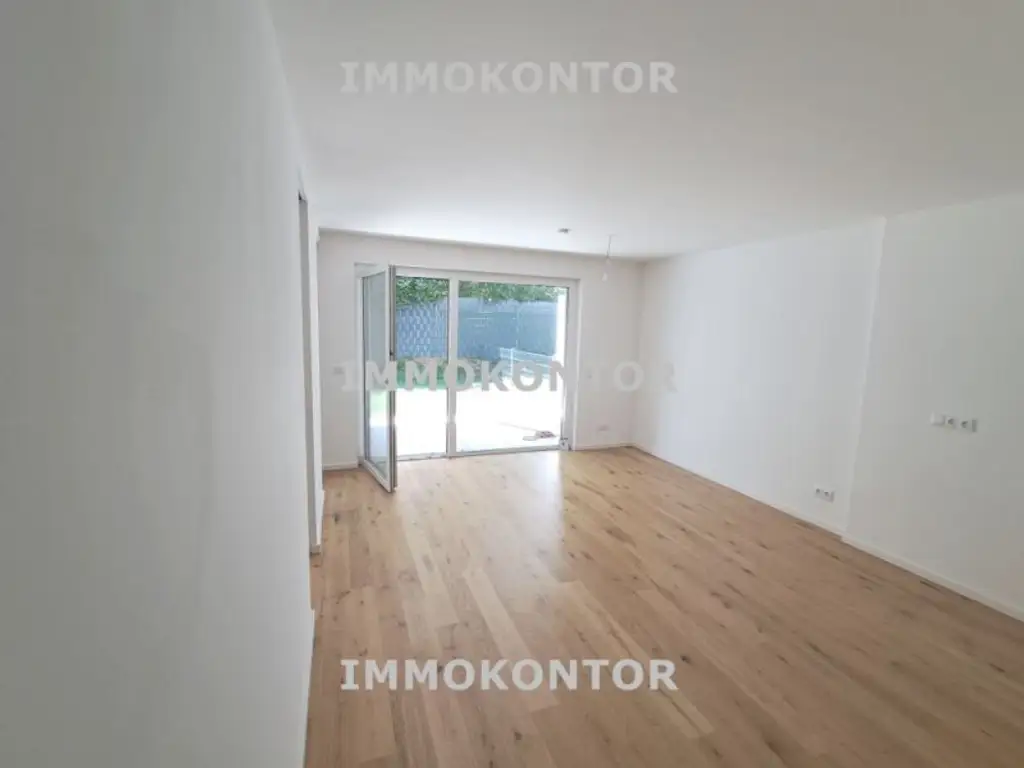 KOMPAKT mit Garten und Stellplatz