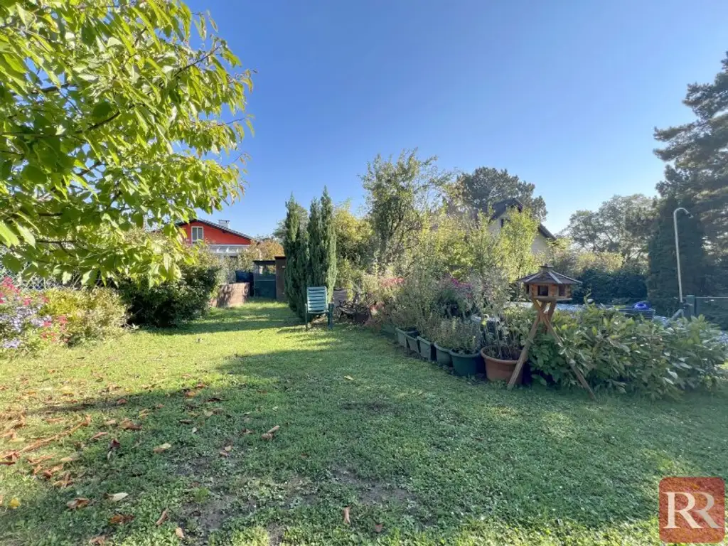 Gepflegter Bungalow mit sonnigem Garten