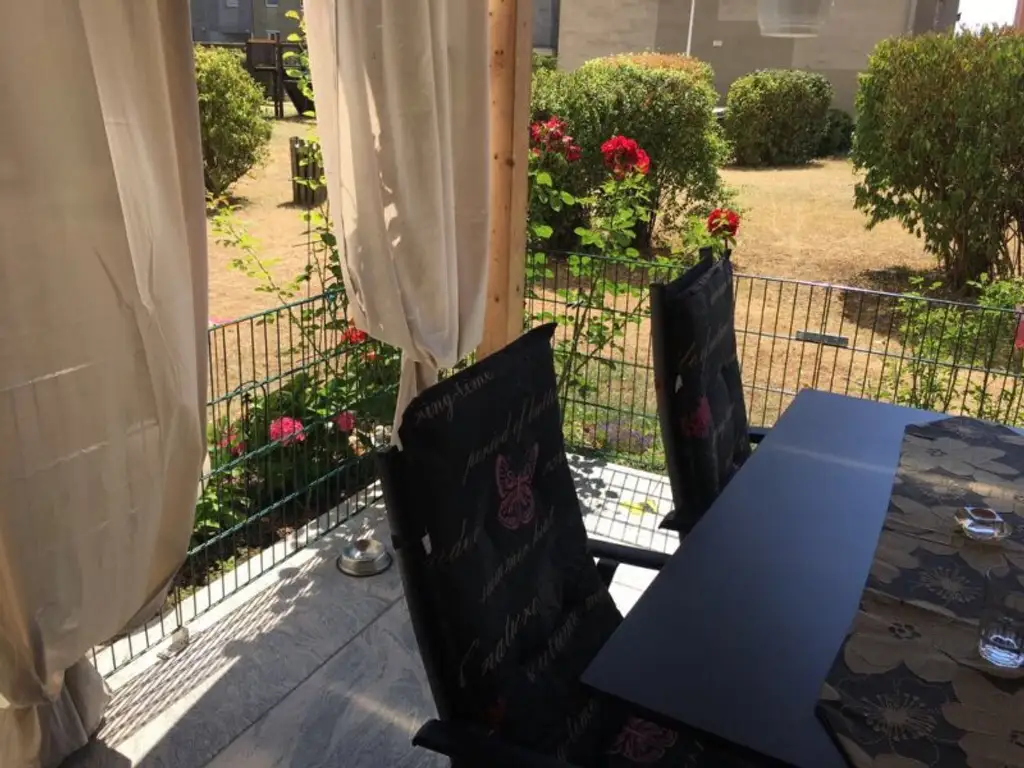 Traumwohnung  im EG in Wels mit Gartenfeeling, Loggia & Tiefgarage, sofort einziehen & wohlfühlen!