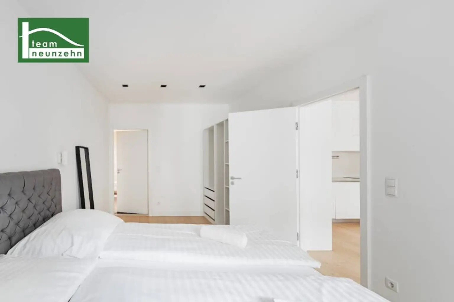 Klimatisierte Wohnung in Hofruhelage am Hohen Markt mit Stellplatzberechtigung! 2 Bäder und Balkon!