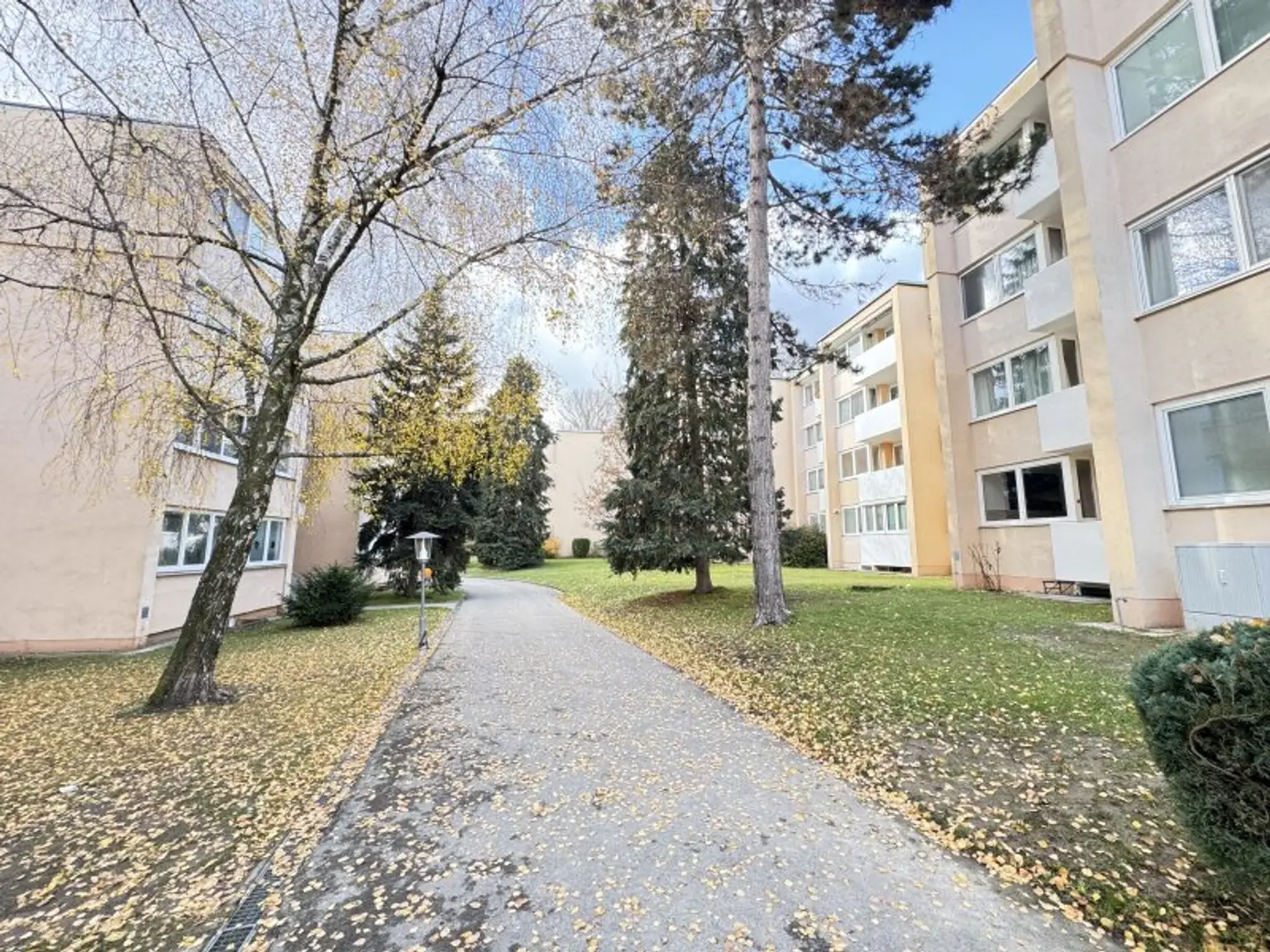 Charmanter Familienhit mit Loggia & viel Potenzial in absoluter Ruhelage von Klosterneuburg