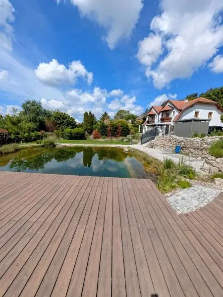 Sonniges Traumgrundstück mit PRIVATEM SCHWIMMTEICH und BAUPOTENZIAL