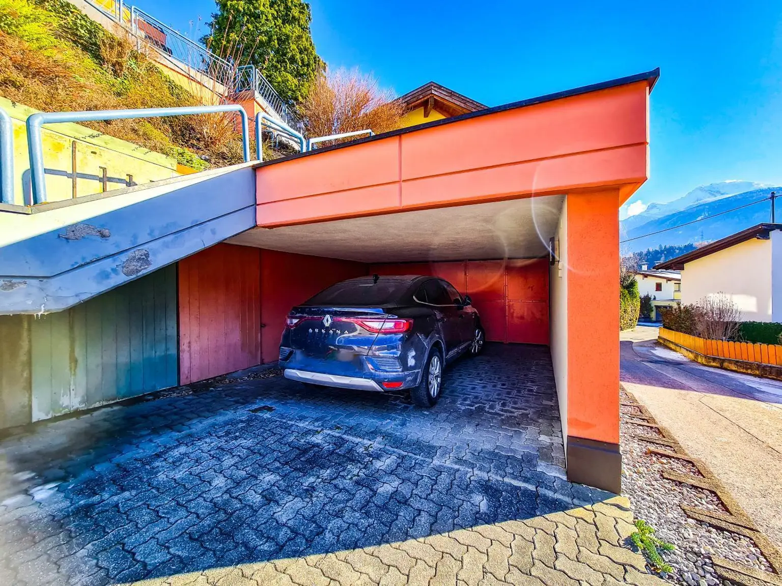 Garage 2