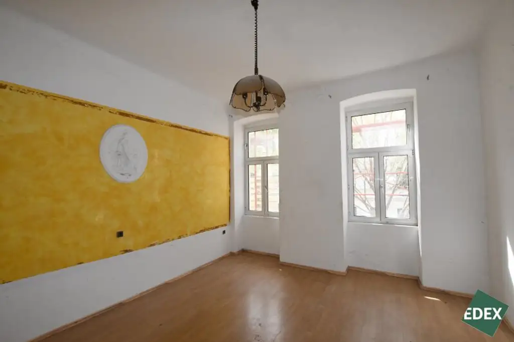 Zwei sanierungsbedürftige Altbauwohnungen mit Entwicklungspotenzial – ca. 55 m² nahe 7. Bezirk