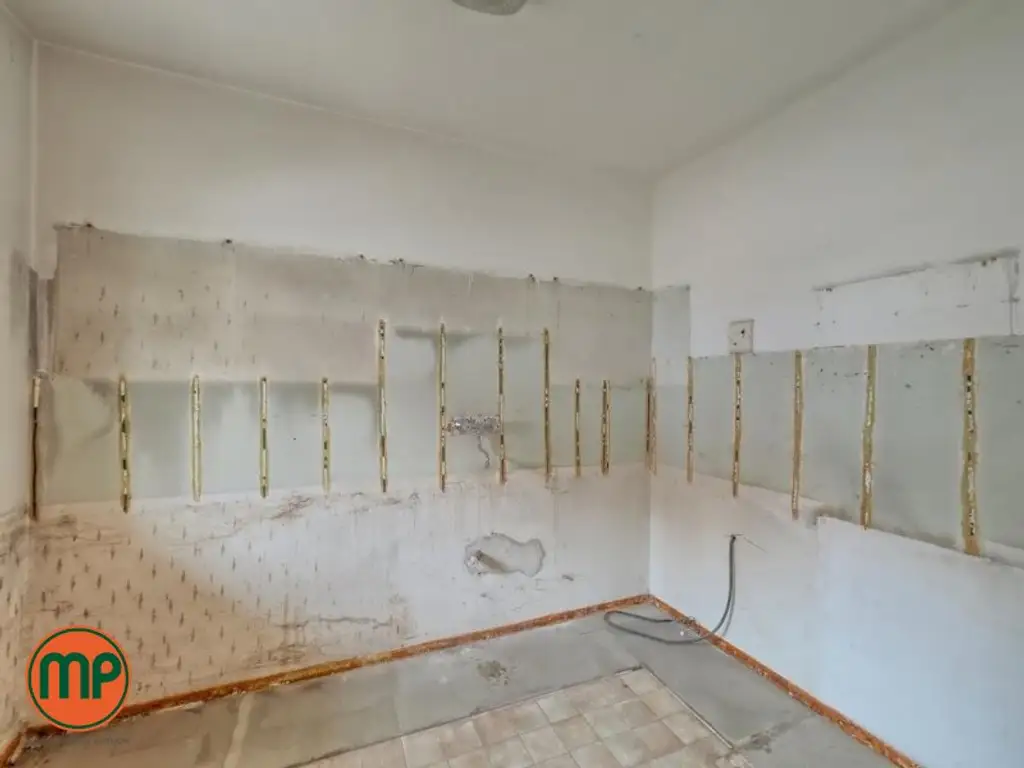 2-Zimmer-Ruhelage mit Sanierungsbedarf
