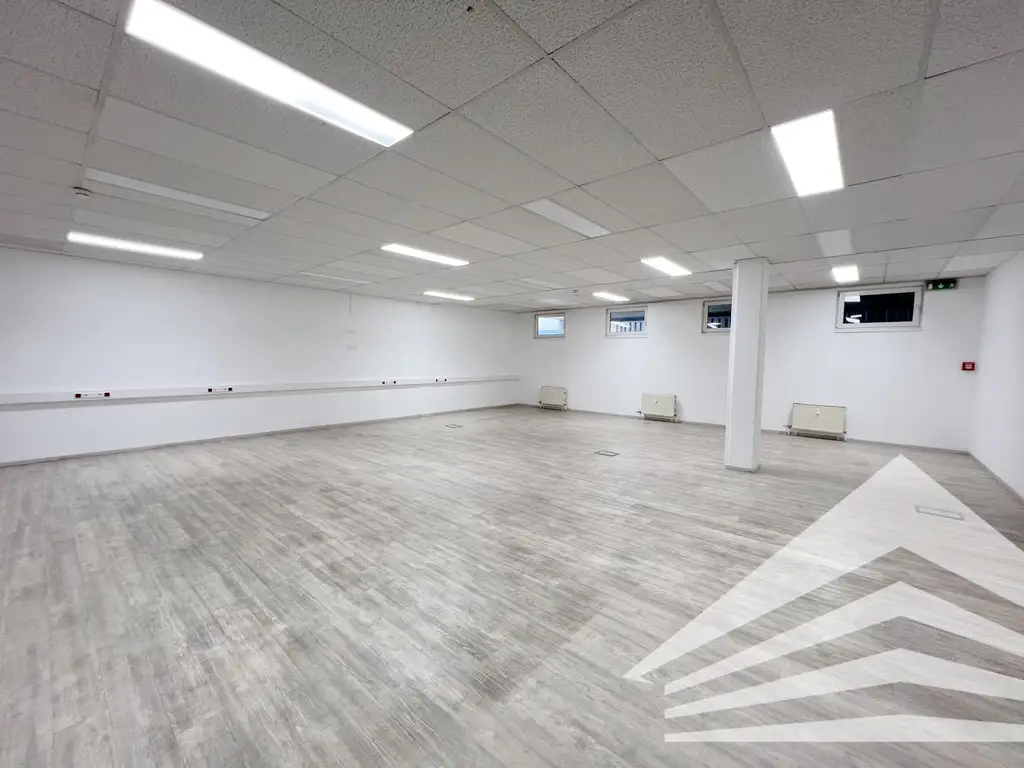 Ausbildungsräume und Büroräumlichkeiten auf 540 m² nähe Industriezeile!