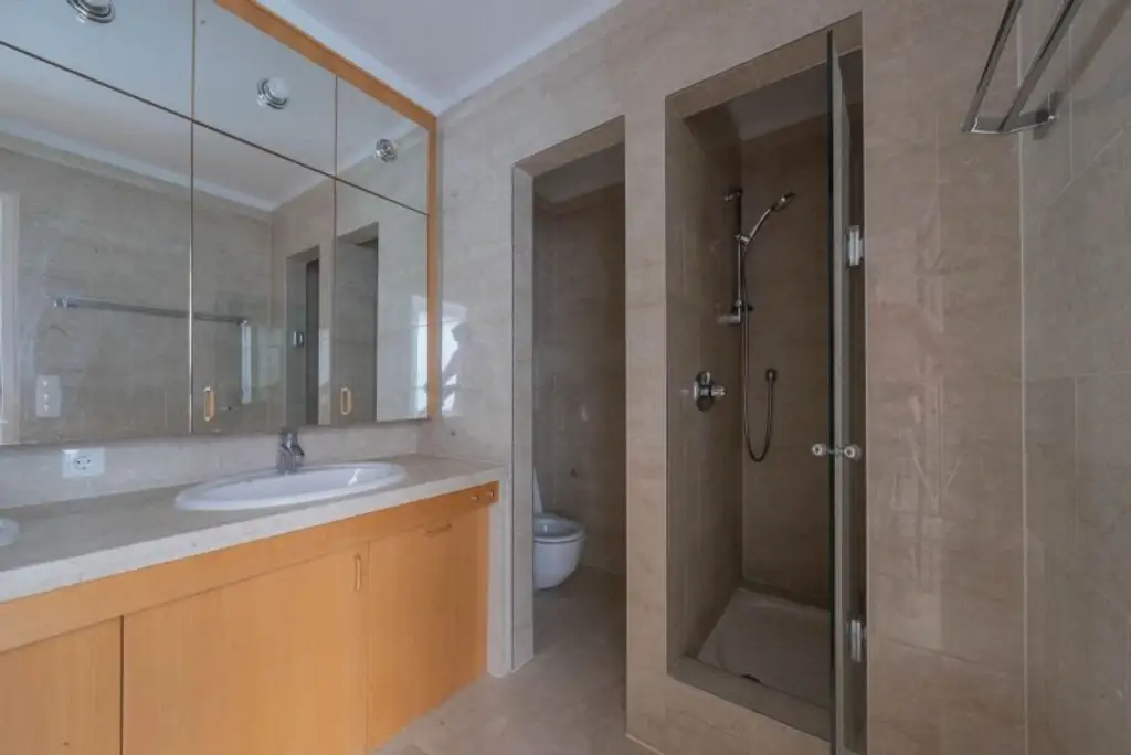 Großzügige Dachgeschoßwohnung in begehrten Wohnlage nahe dem Belvedere