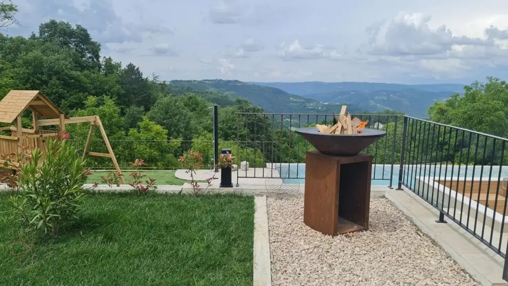 Mediterraner Rückzugsort mit Investitionspotenzial – Ihre Traumvilla in Kascerga