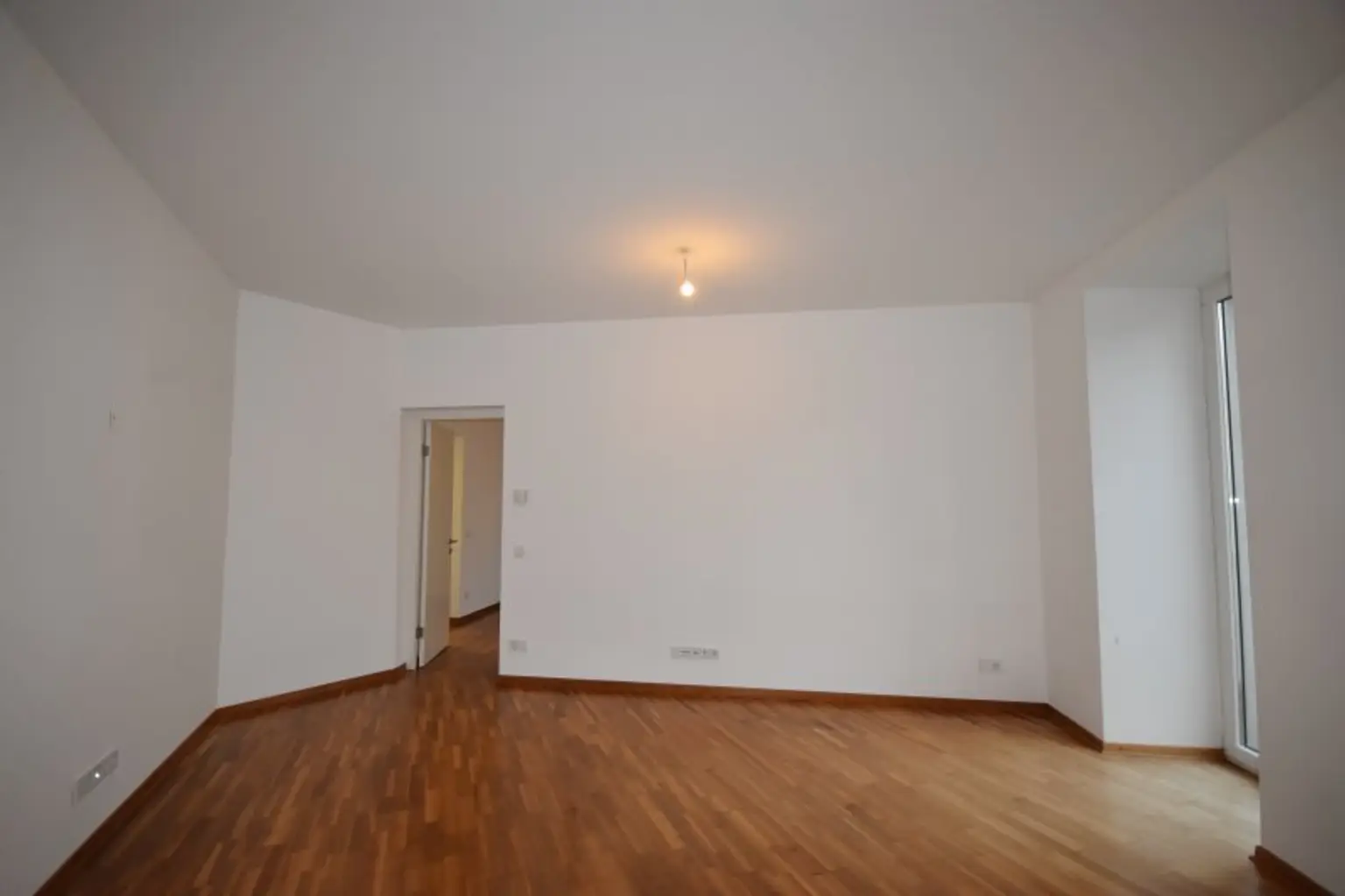 "ANDRÄVIERTEL - Stilvoll Wohnen in sanierter 3 Zimmer Altbauwohnung mit Stadtblick"