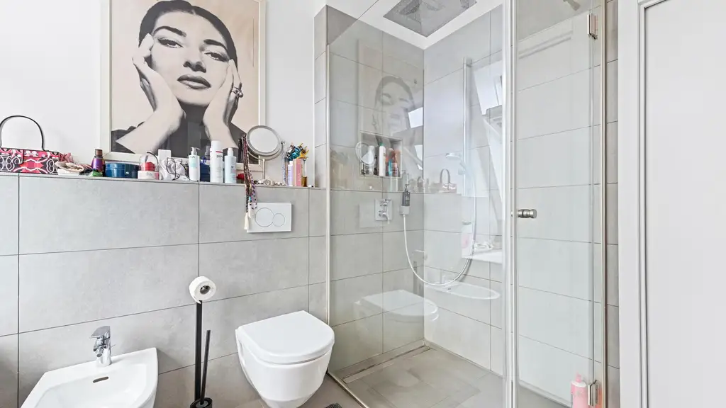 Wohnen über den Dächern Wiens – Maisonette-Highlight mit 3 Aussenflächen mitten im 7. Bezirk!