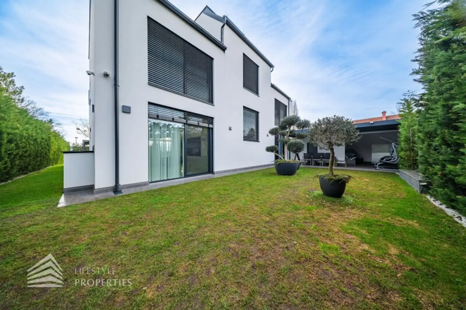 Grandiose Luxusvilla mit Pool - Ihr Rückzugsort Nähe Wienerberg