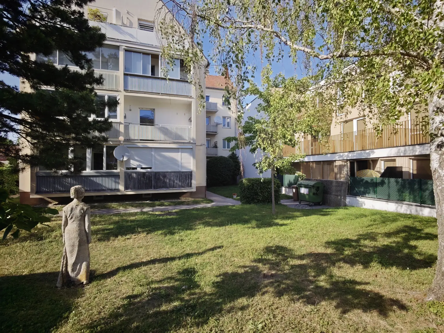 Top-Zustand & Zentral: Vollmöblierte 3-Zimmer-Wohnung mit Loggia!