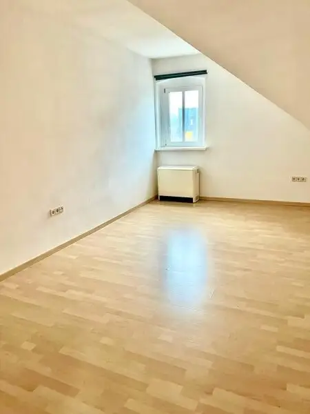 3-Zimmer-Wohnung mit großem Balkon zur Vermietung !