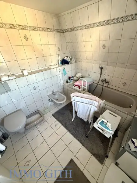 ELEGANTES STADTHAUS MIT GARTEN IN RUHIGER SACKGASSE NÄHE S-BAHN „WIEN KAISEREBERSDORF“ – IN 1110 WIEN ZU KAUFEN!