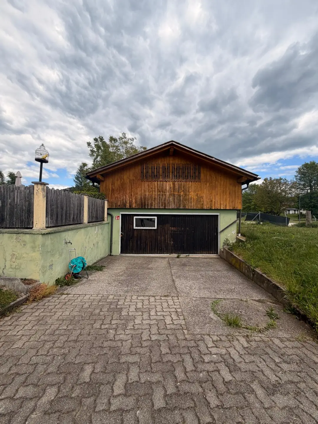 Garage + NEbengebäud