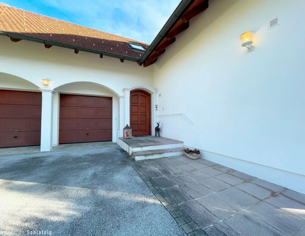 RÜCKZUGSORT IM JOGLLAND! Landhausvilla mit Wellness & Jagdhausoption!