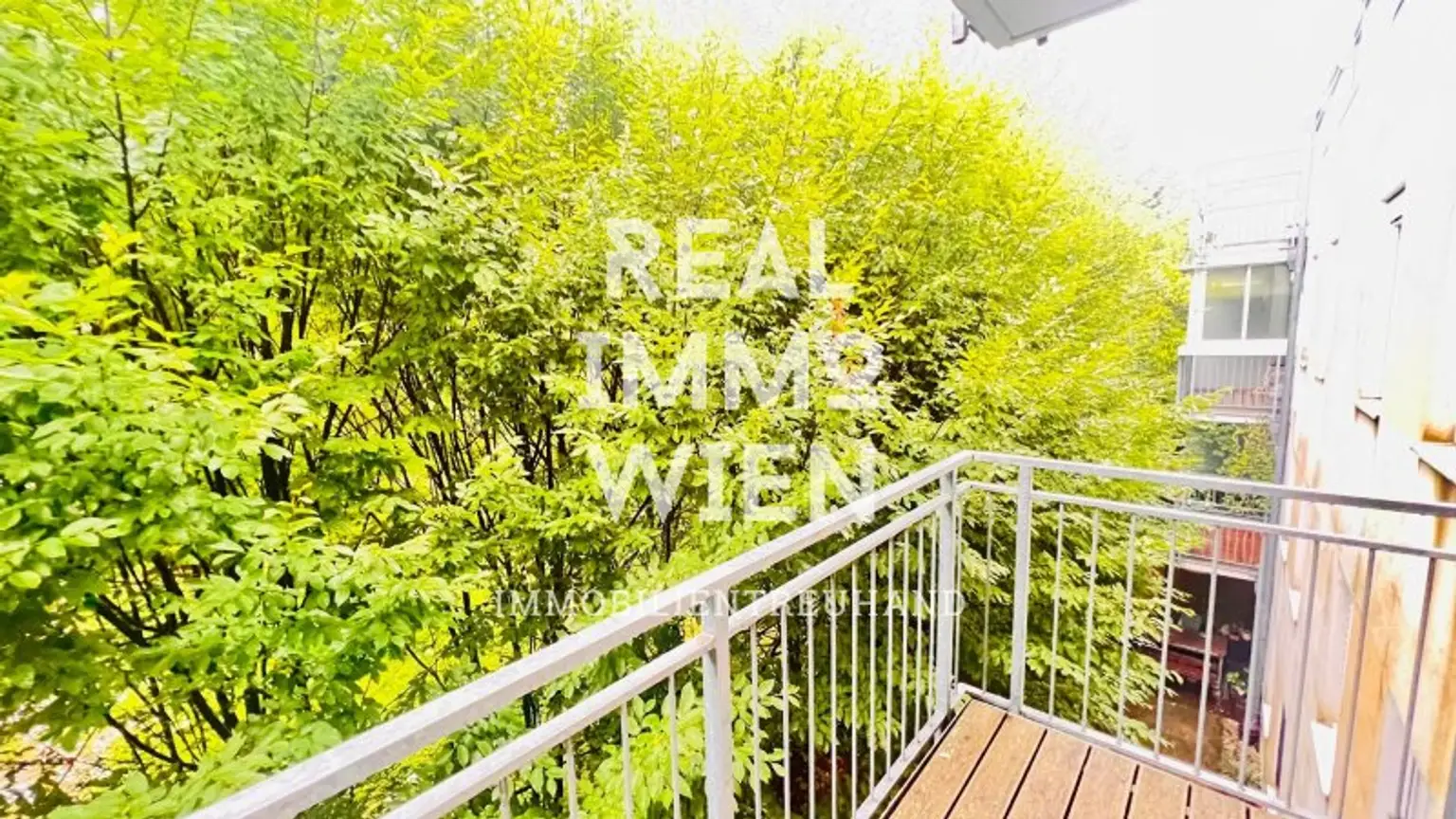 Traumhafte 2-Zimmer-Wohnung mit Balkon in 1130 Wien – Jetzt mieten!