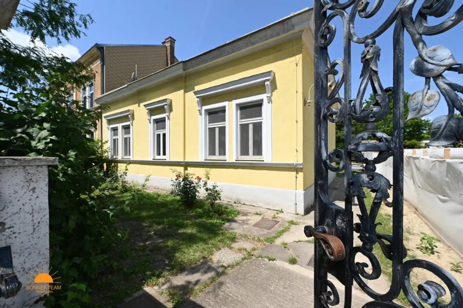 Charme & Potential – Altbauvilla mit großem Garten in Mödling