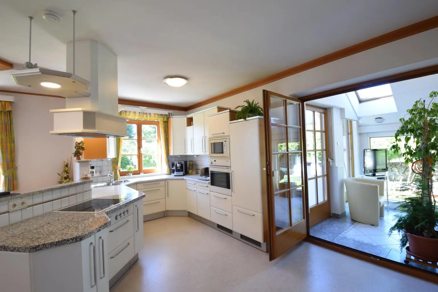 Haus auf großem Grundstück