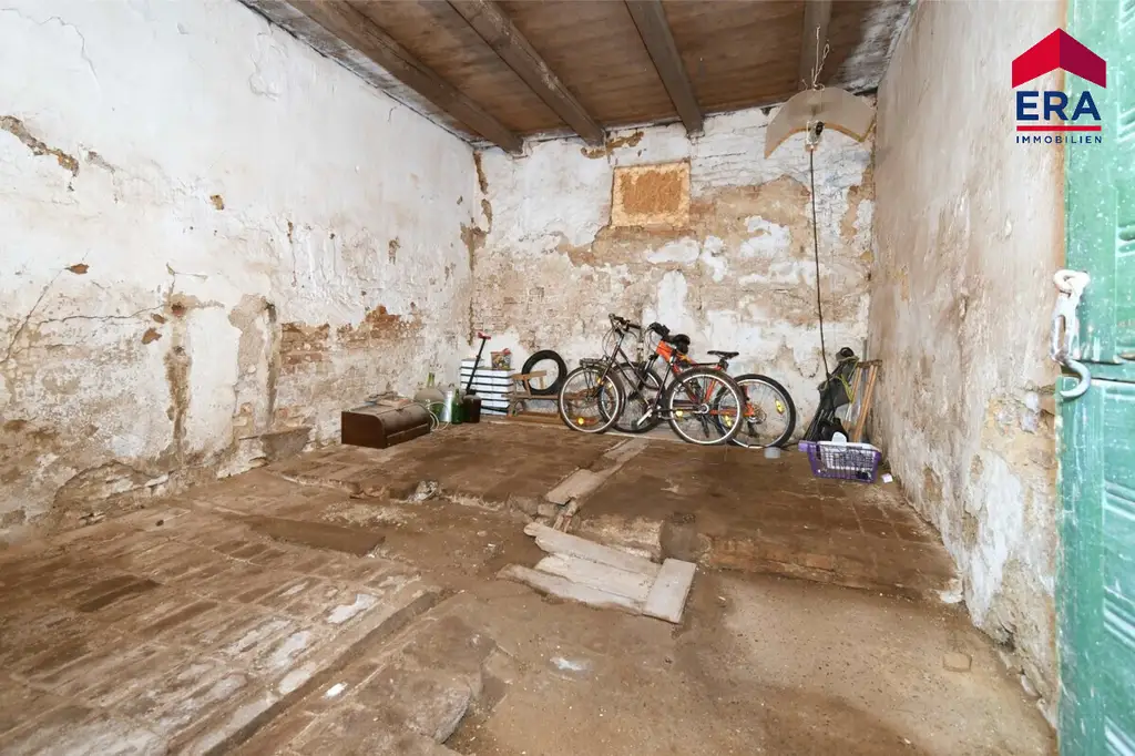 Sanierter Bauernhof mit zwei Wohnungen und großem Grundstück –ideal für Pferdeliebhaber und Familien