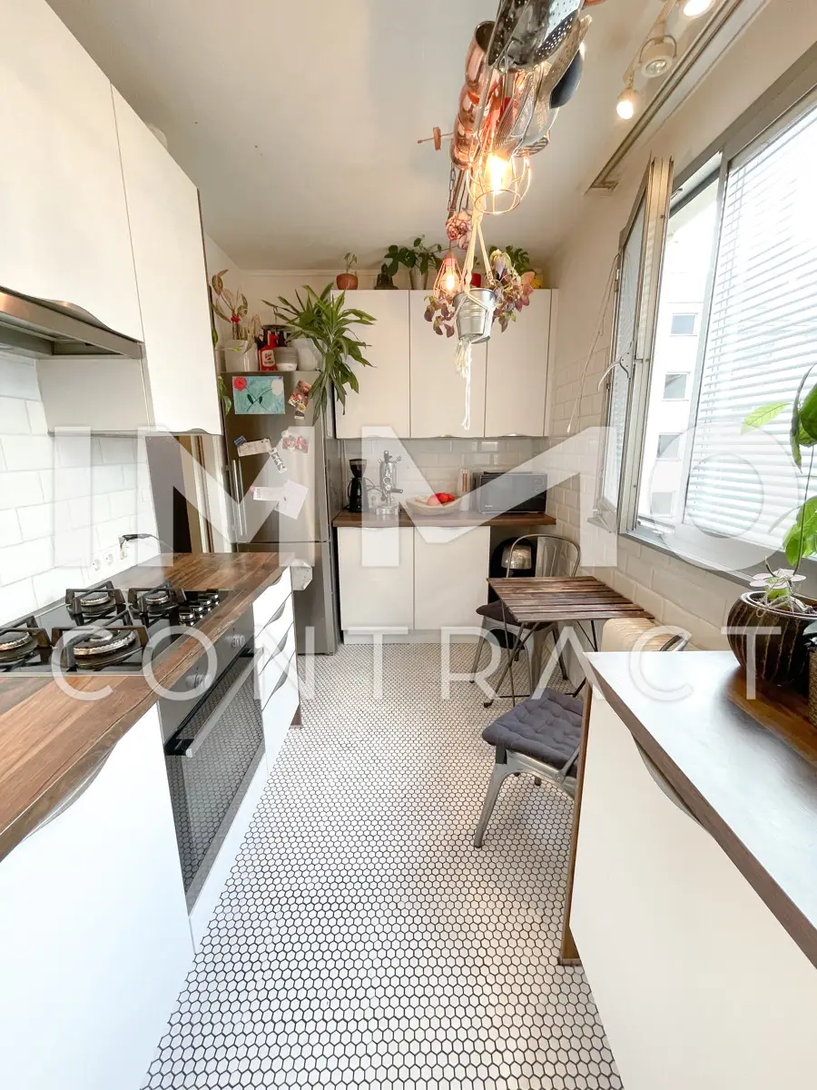 WARMMIETE! IDEALE WG ODER FAMILIENWOHNUNG  MIT LOGGIA! 4 ZIMMER + SEPARATE KÜCHE!