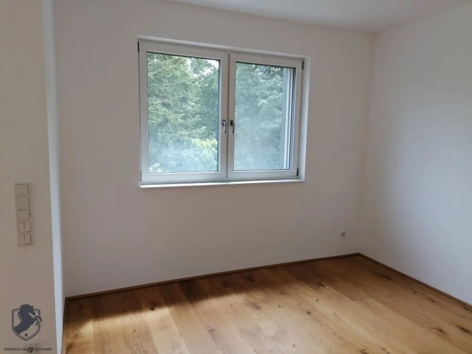 Moderne Etagenwohnung mit Terrasse und Stellplatz in 1140 Wien