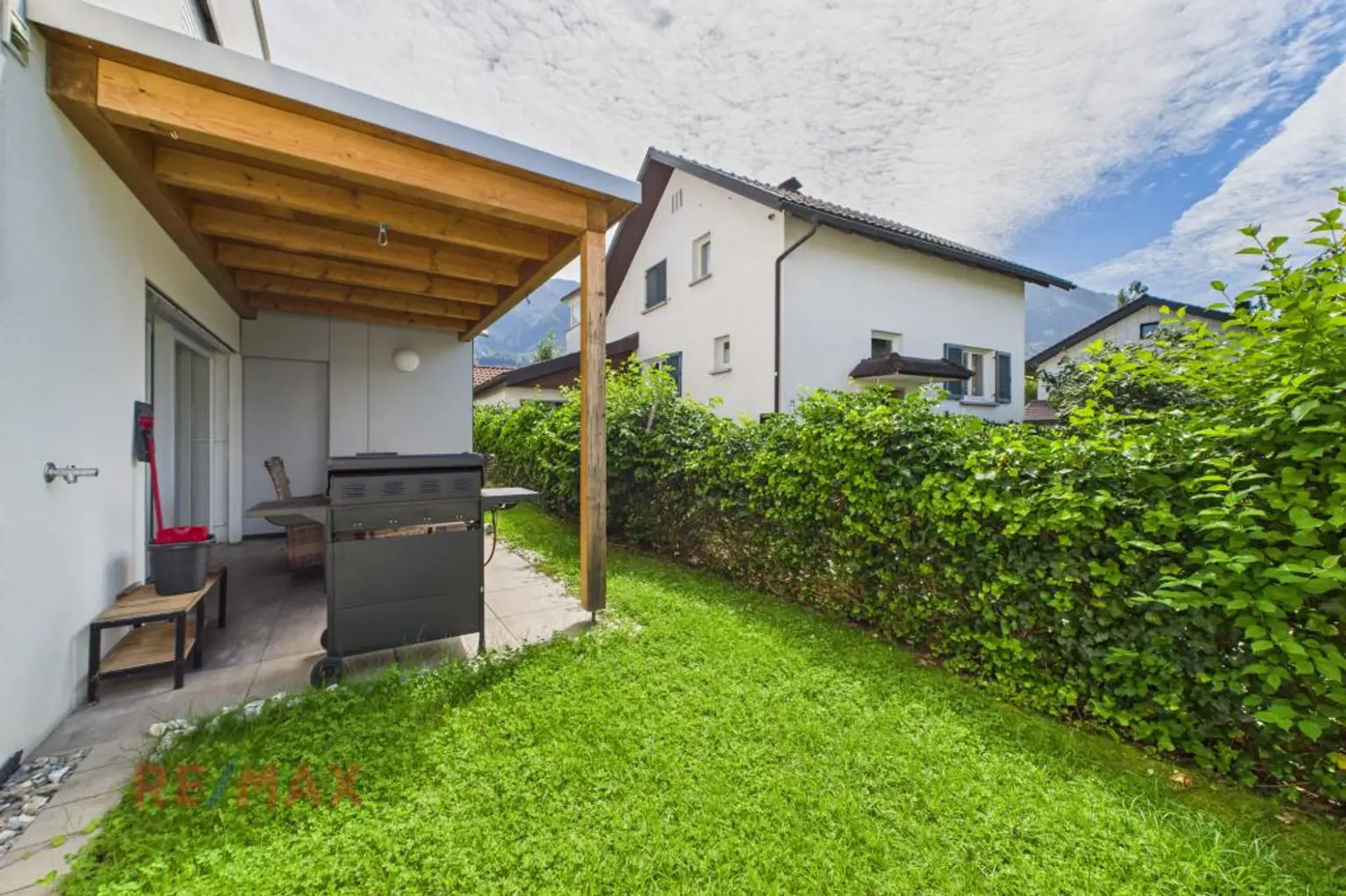 Moderne Wohnung mit Sonnenterrasse und eigenem Gartenbereich