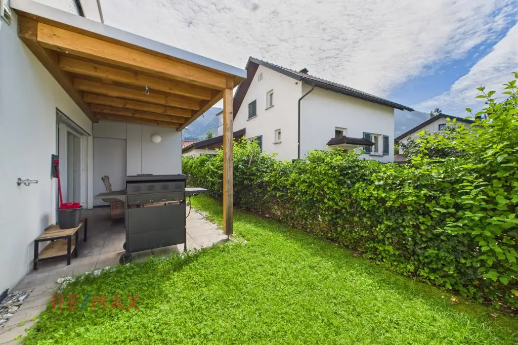 Moderne Wohnung mit Sonnenterrasse und eigenem Gartenbereich