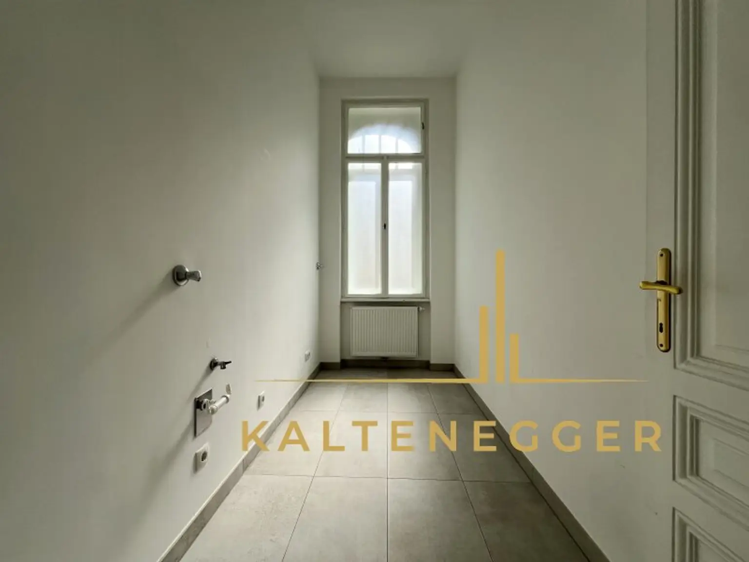 Weimarer Straße | 192,45 m² | 5 Zimmer | 3 Balkone | 2 Bäder | 10 Jahre befristete Vermietung
