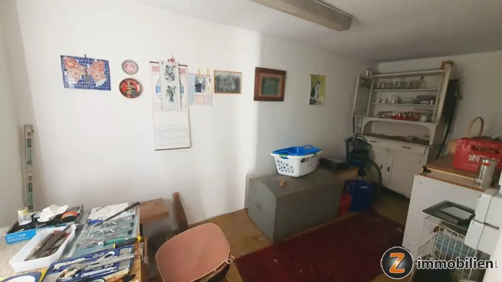 Wampersdorf: Charmantes Haus mit großem Garten und Potenzial