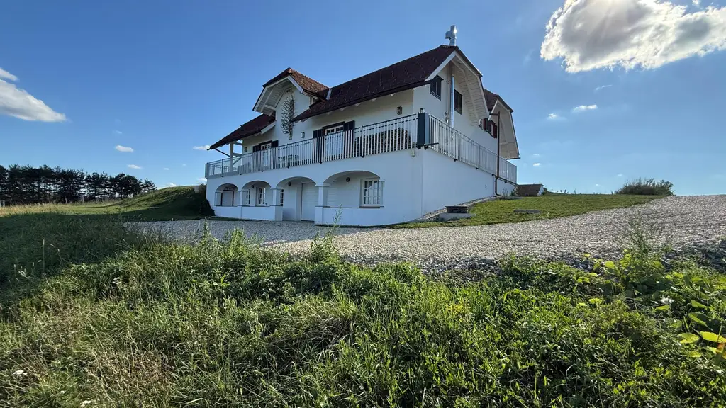 Exklusives Wohnen im Südburgenland – Traumvilla mit Panoramablick