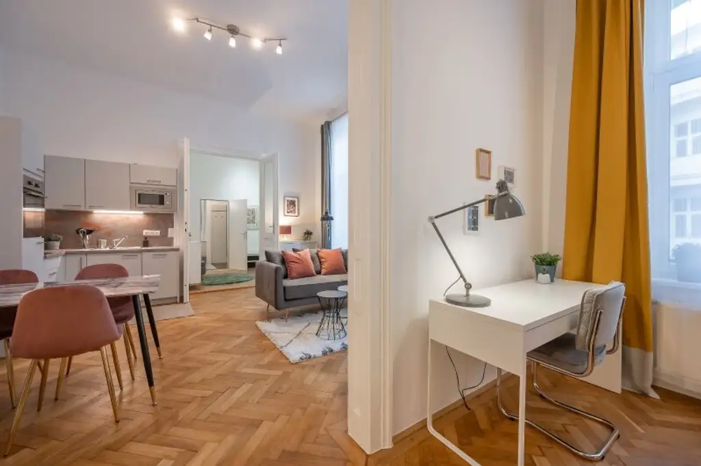 Altbau-Cityapartment komplett hofseitig & ruhig – sofort bezugsfertig | 3 Zimmer
