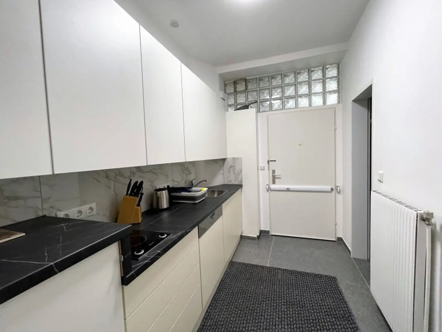 Furnished apartment on short time * ALL-IN RENT *