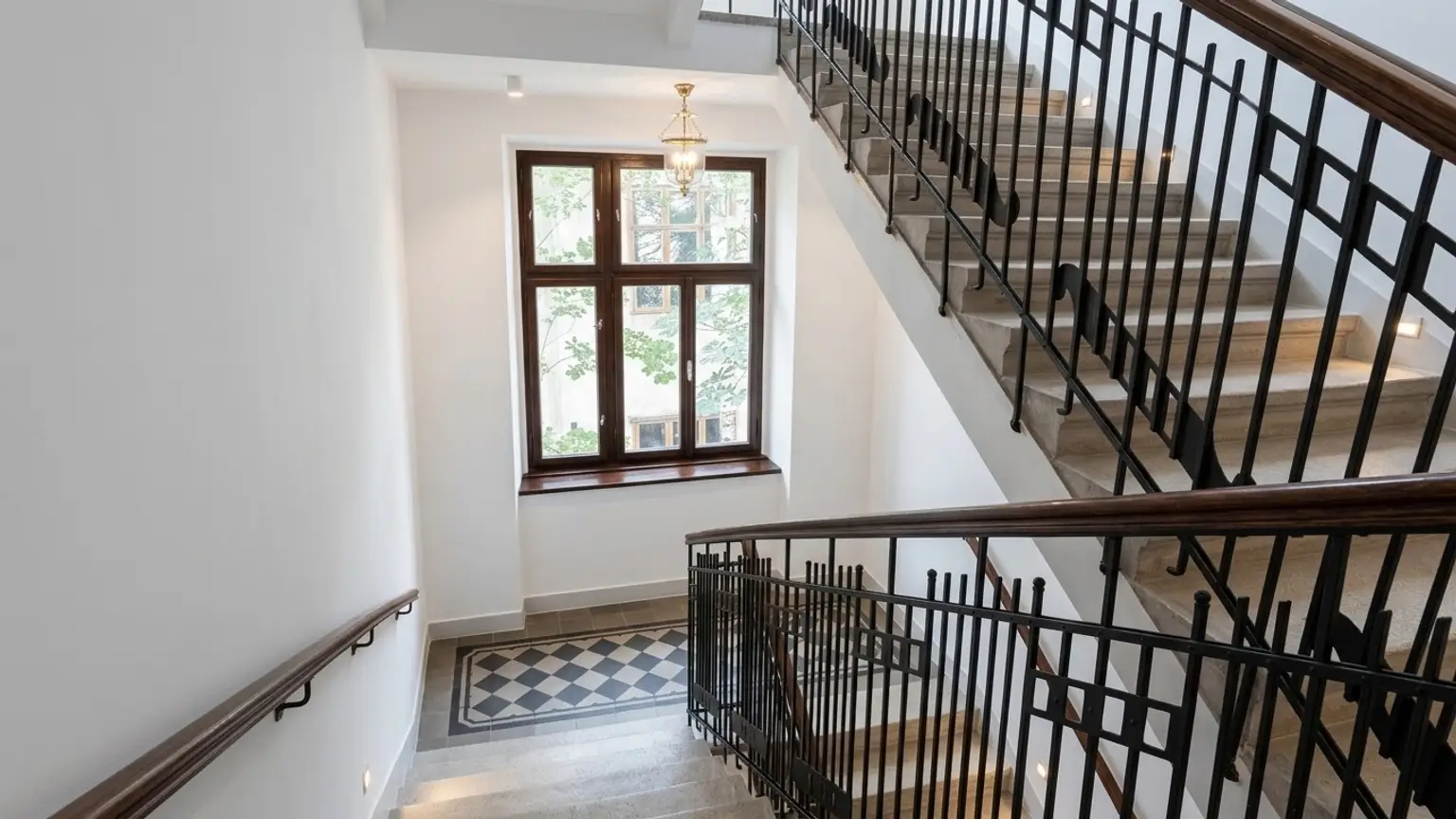 Erstbezug mit Balkon & Parkblick