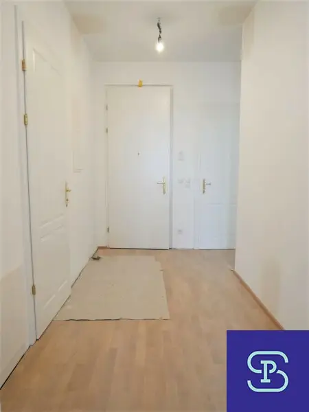 Provisionsfrei: Unbefristeter 98m² Altbau mit 11m² Süd-Loggia und Einbauküche - 1070 Wien!